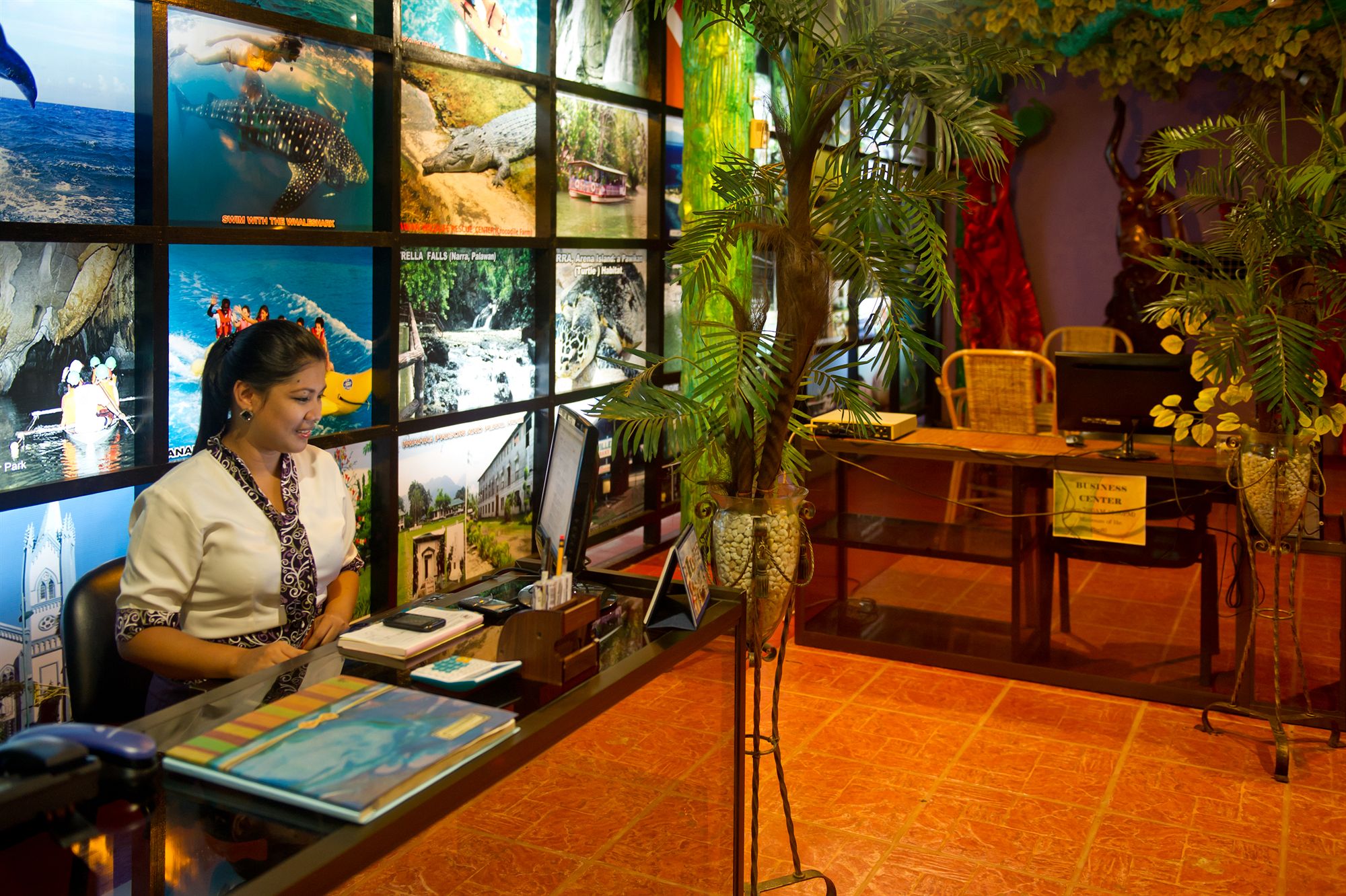 Фото Deep Forest Garden Hotel