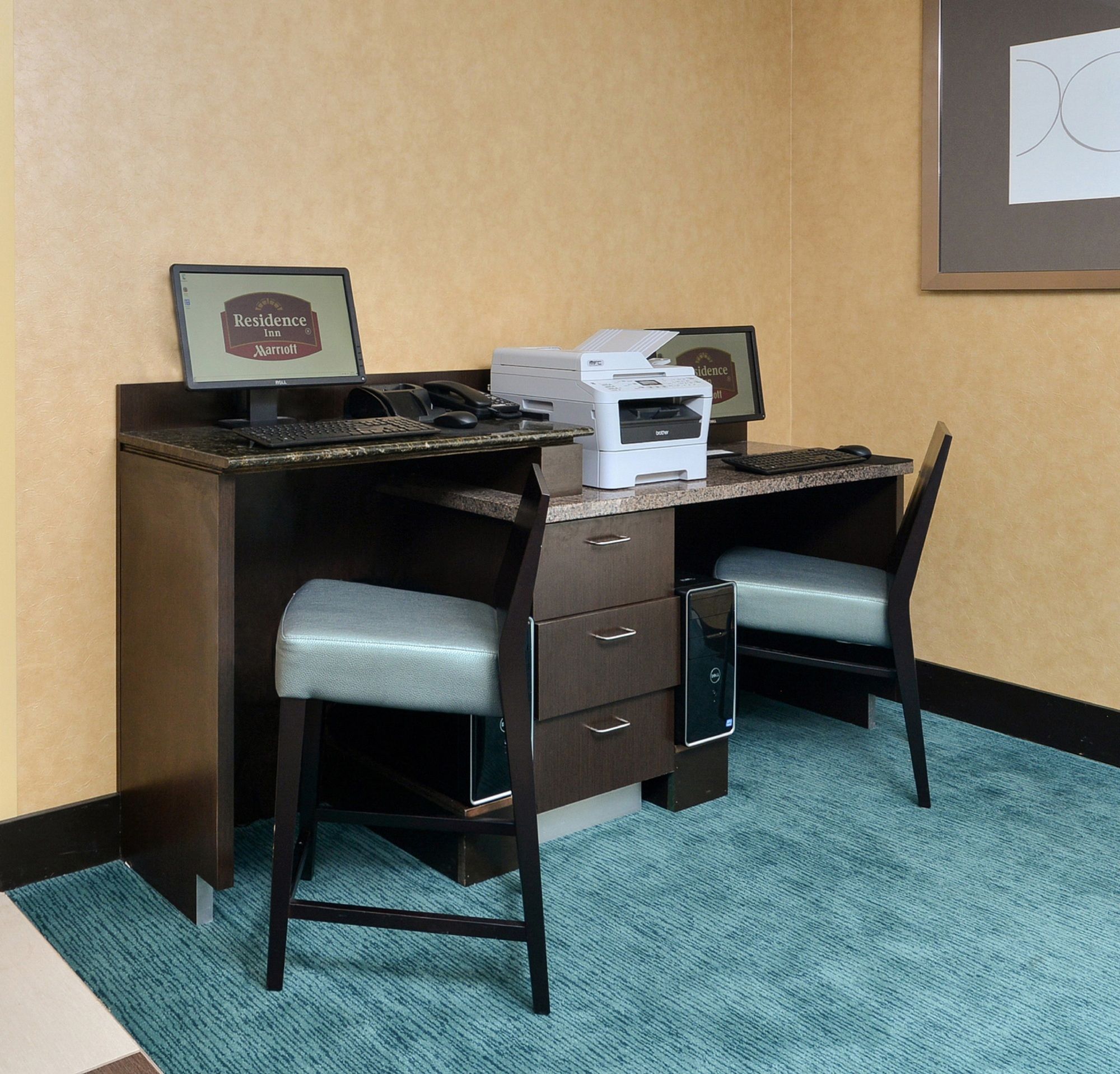 Фото Residence Inn Des Moines Downtown