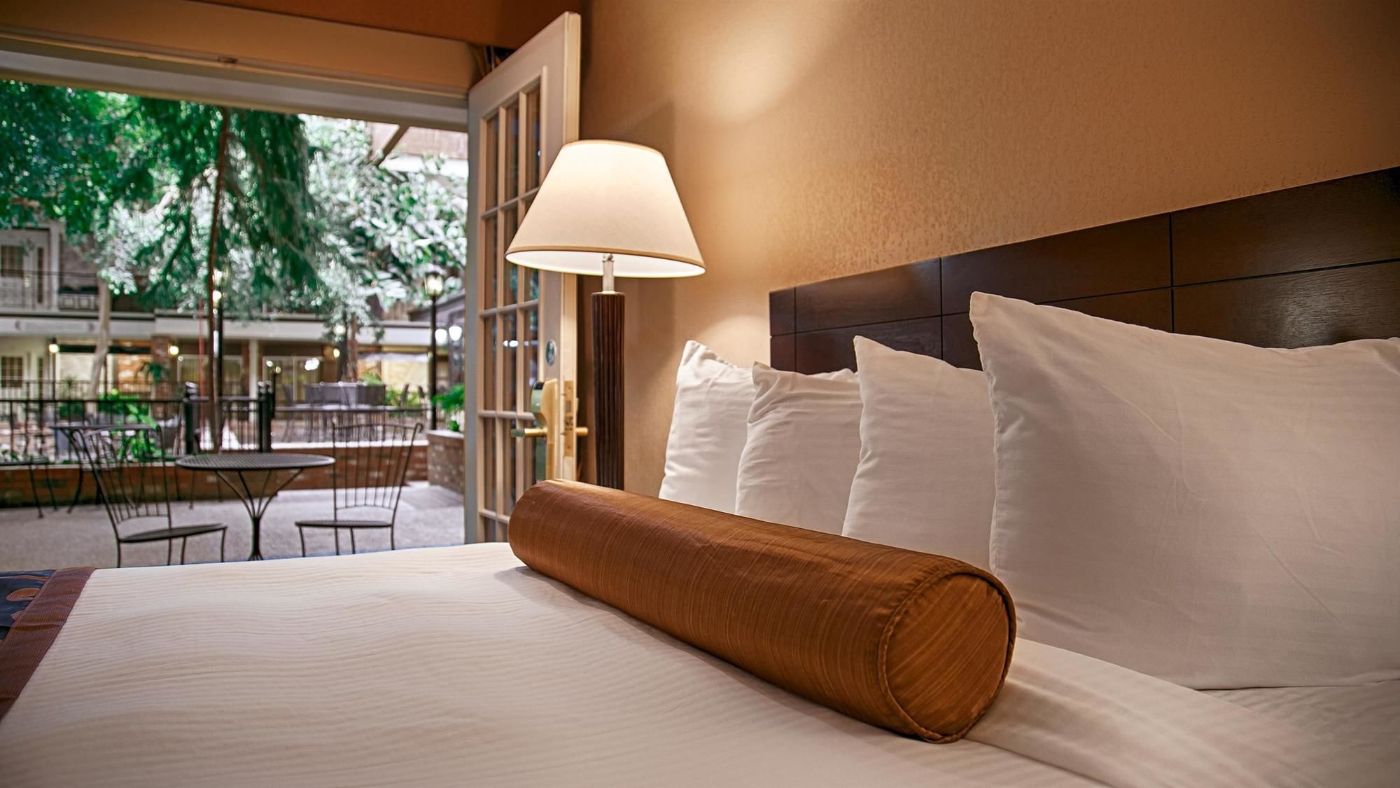 Фото Heritage Inn