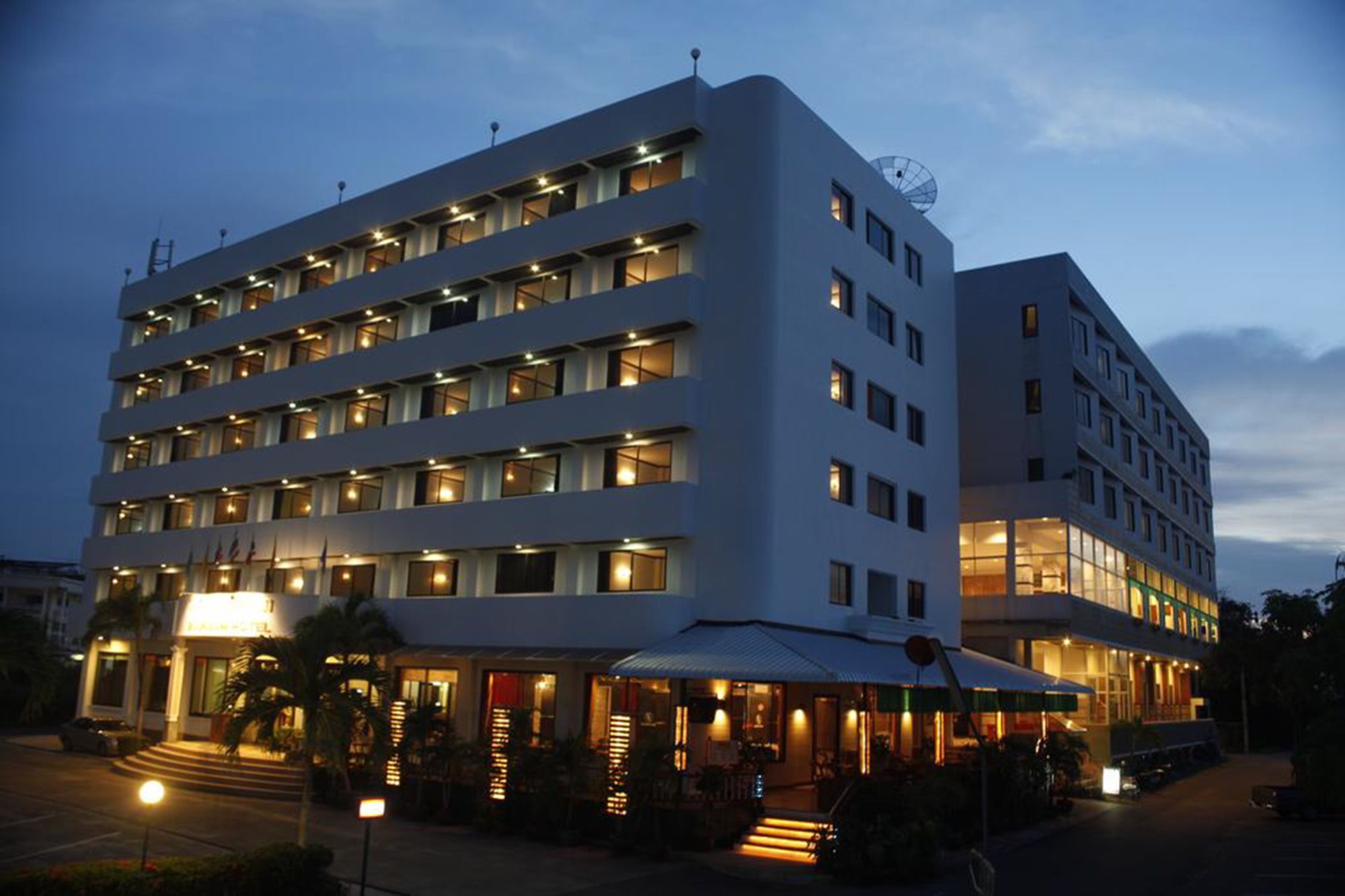 Фото Boonsiam Hotel