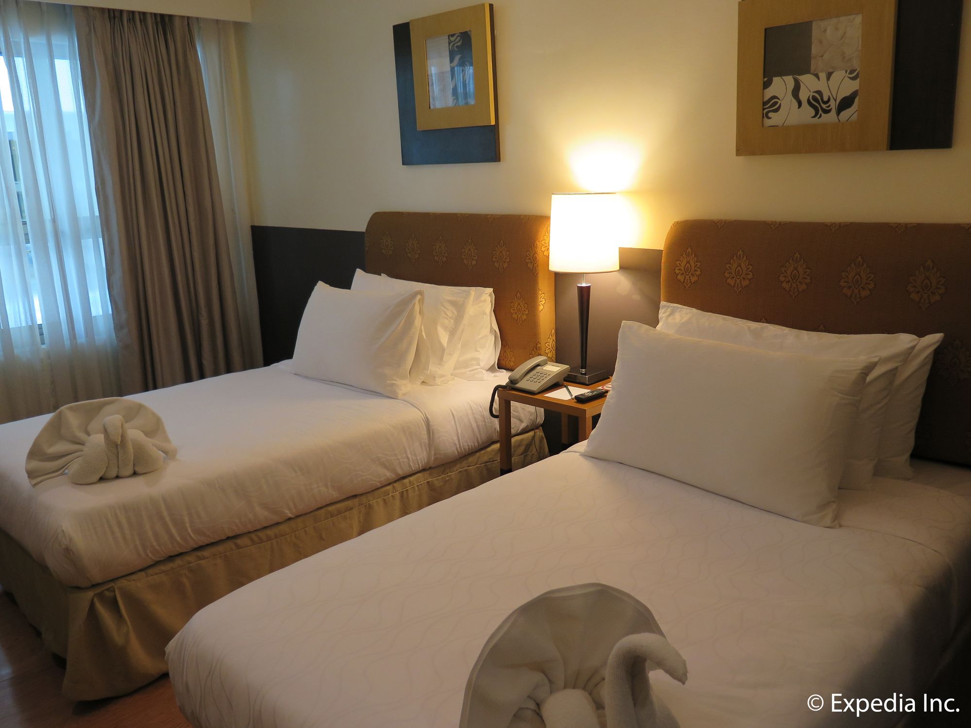 Фото One Tagaytay Place Jg Vacation Rentals