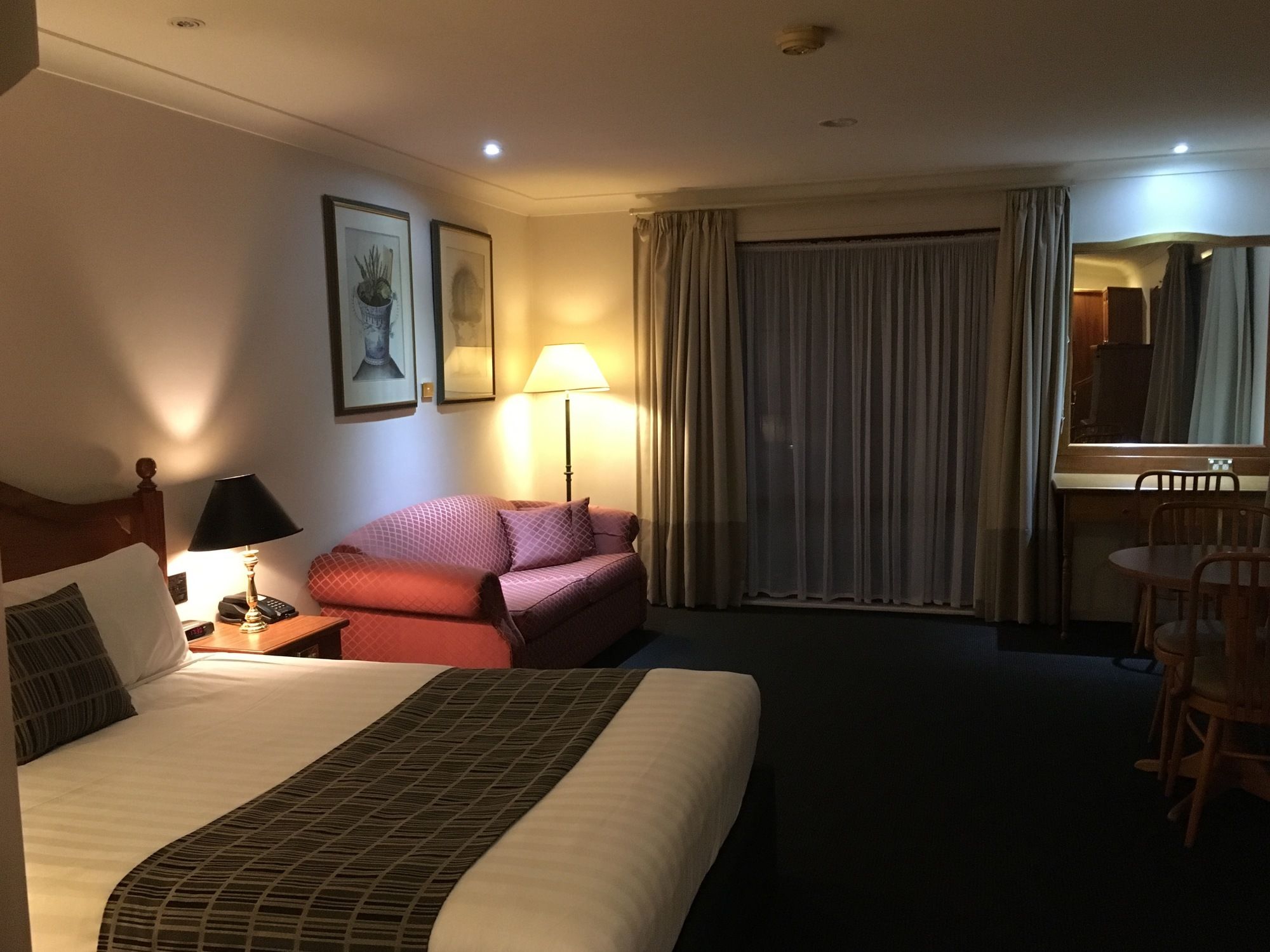 Фото Best Western Ambassador Motor Inn & Apartments