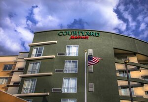 Гостиница Courtyard by Marriott Charleston Downtown/Civic Center