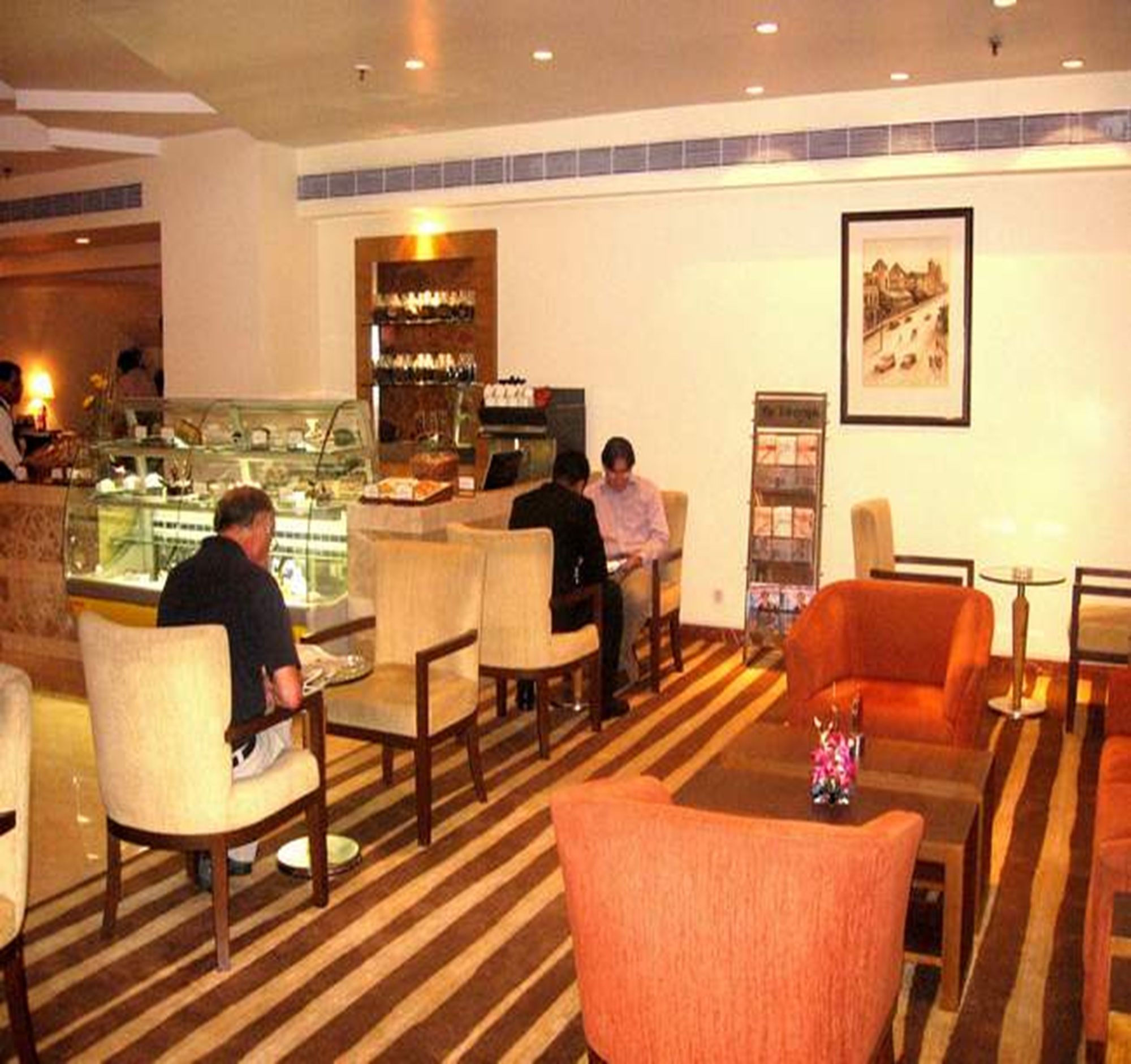 Фото Peerless Hotel Kolkata