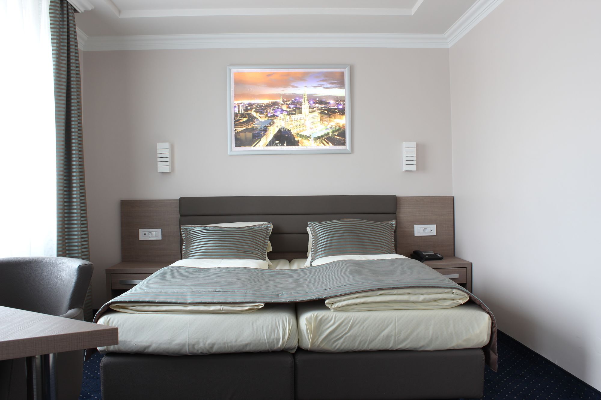 Фото St Joseph Hotel Hamburg Reeperbahn St Pauli Kiez