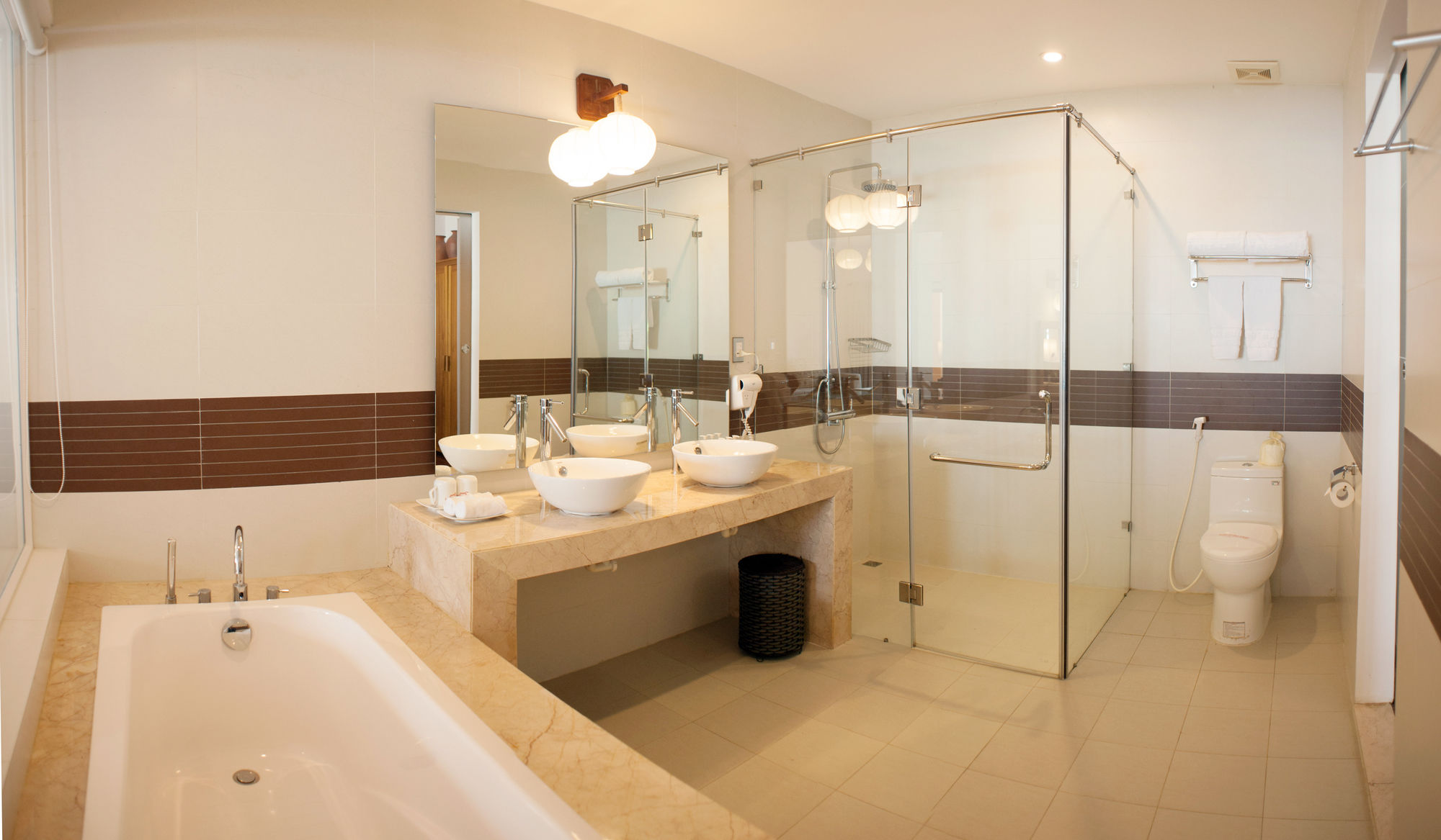 Фото Vinh Hung Riverside Resort & SPA