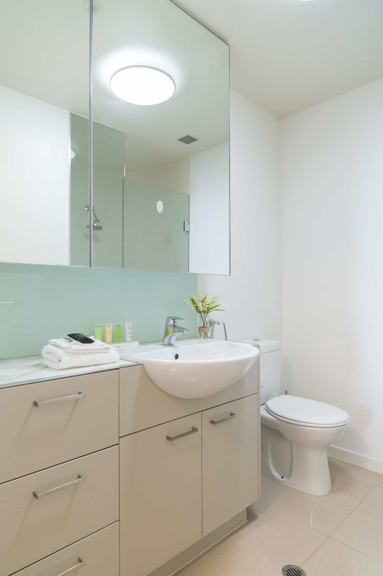 Фото Akom At Docklands