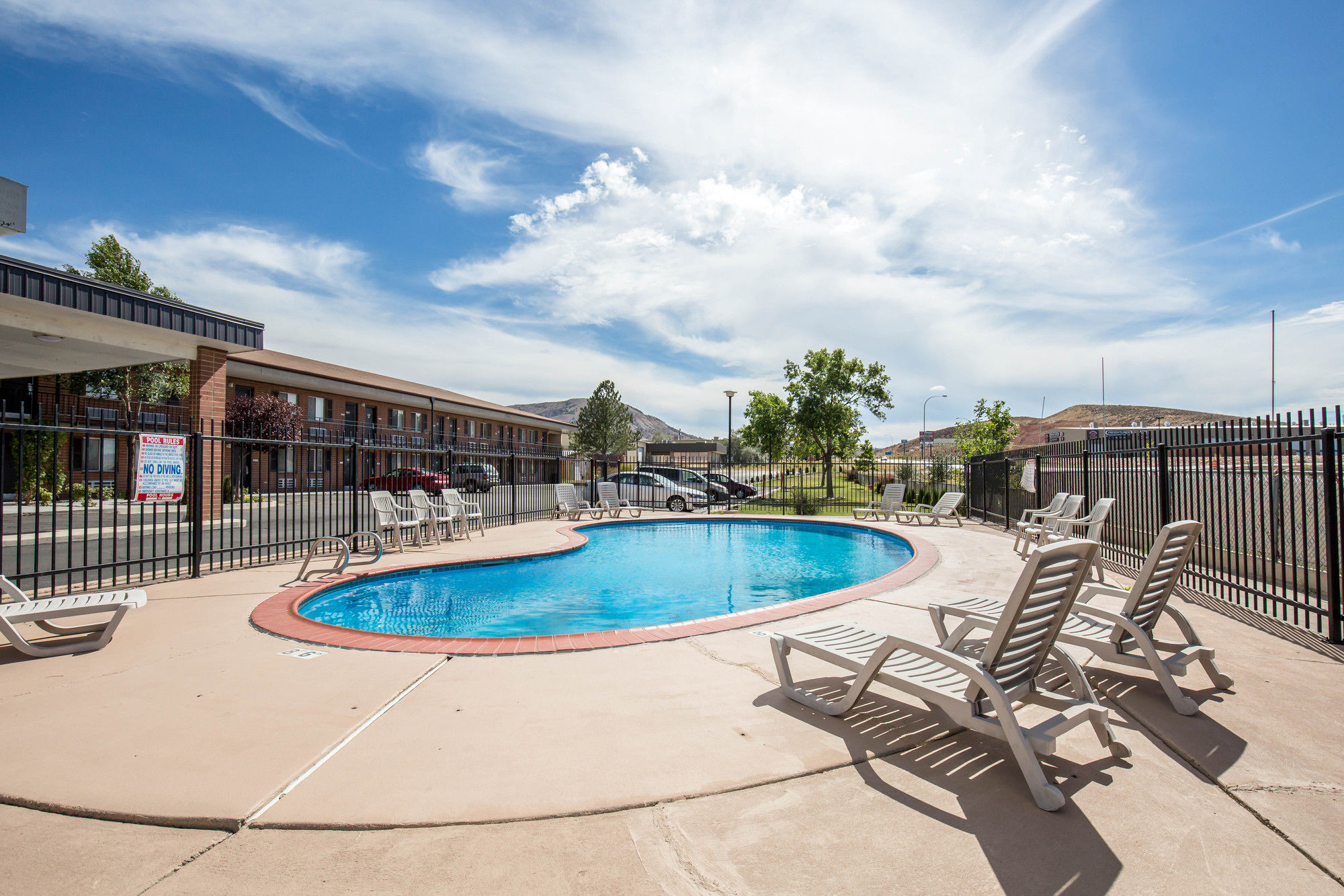 Фото Econo Lodge Salina Scenic Route 89 & I-70