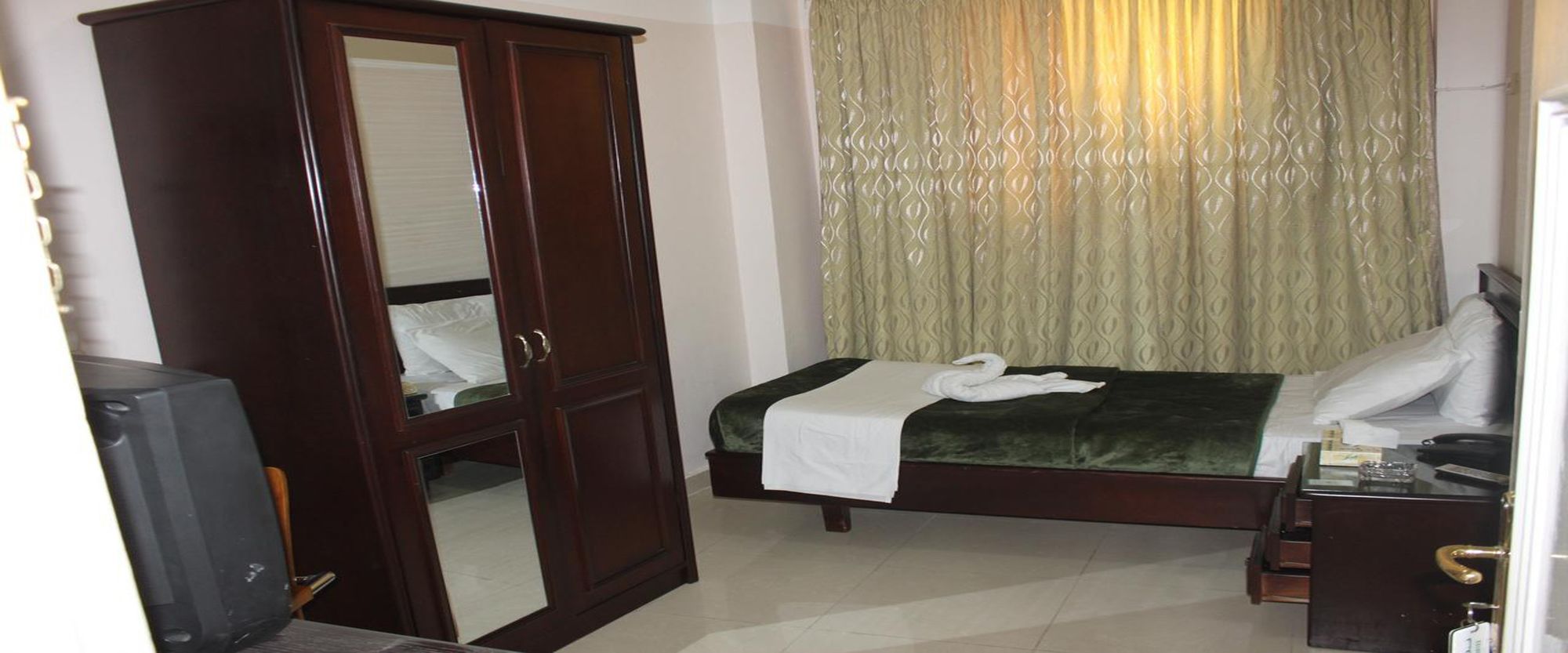 Фото Al Saleh Hotel