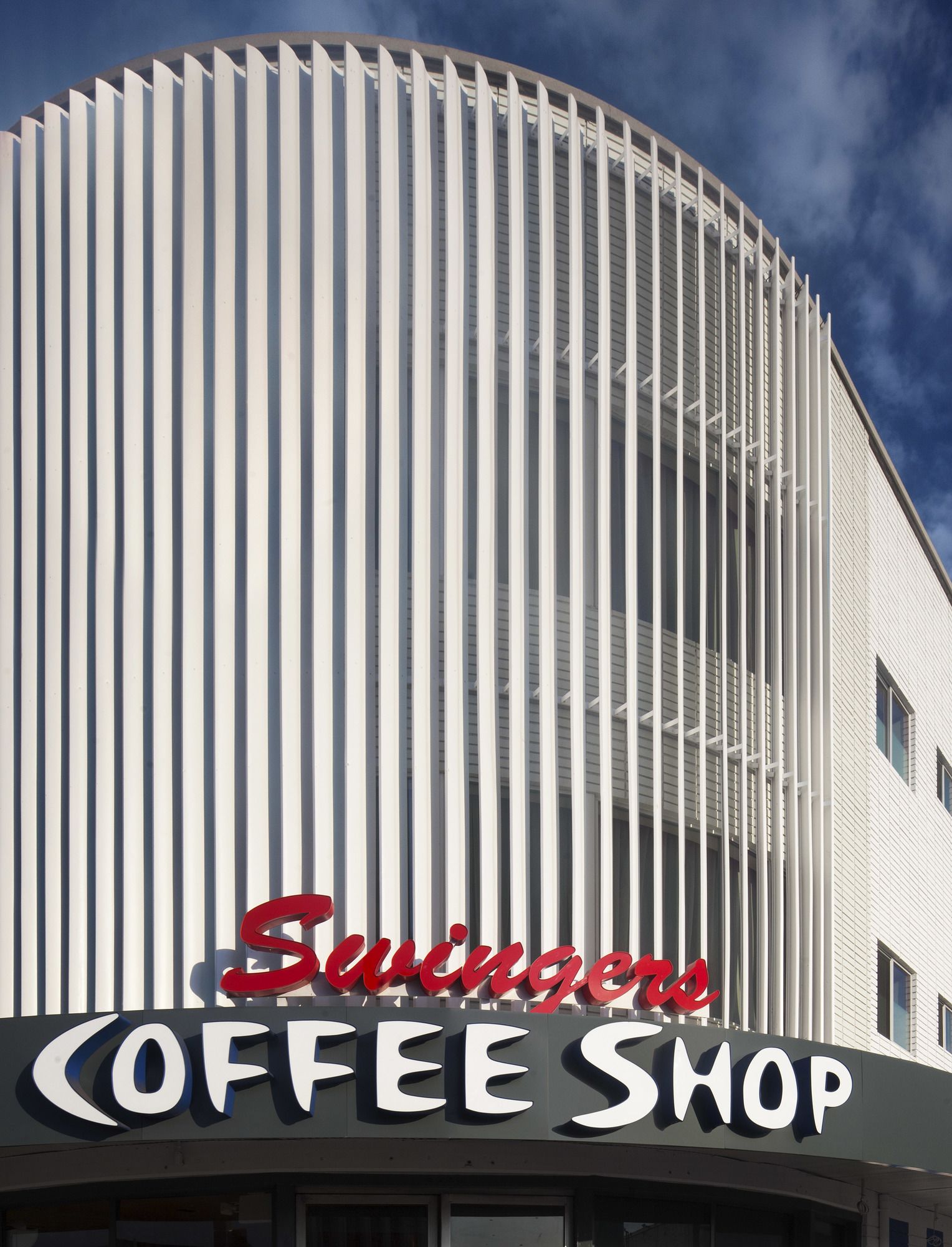 Фото Beverly Laurel Hotel