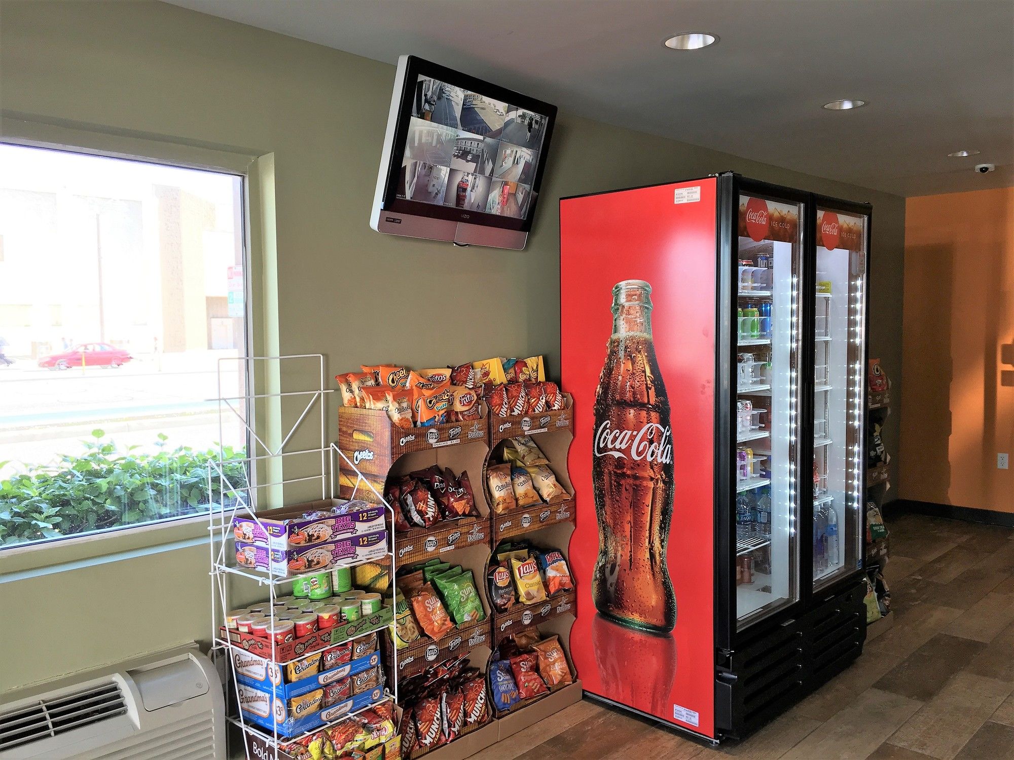 Фото Hawthorne Plaza Inn