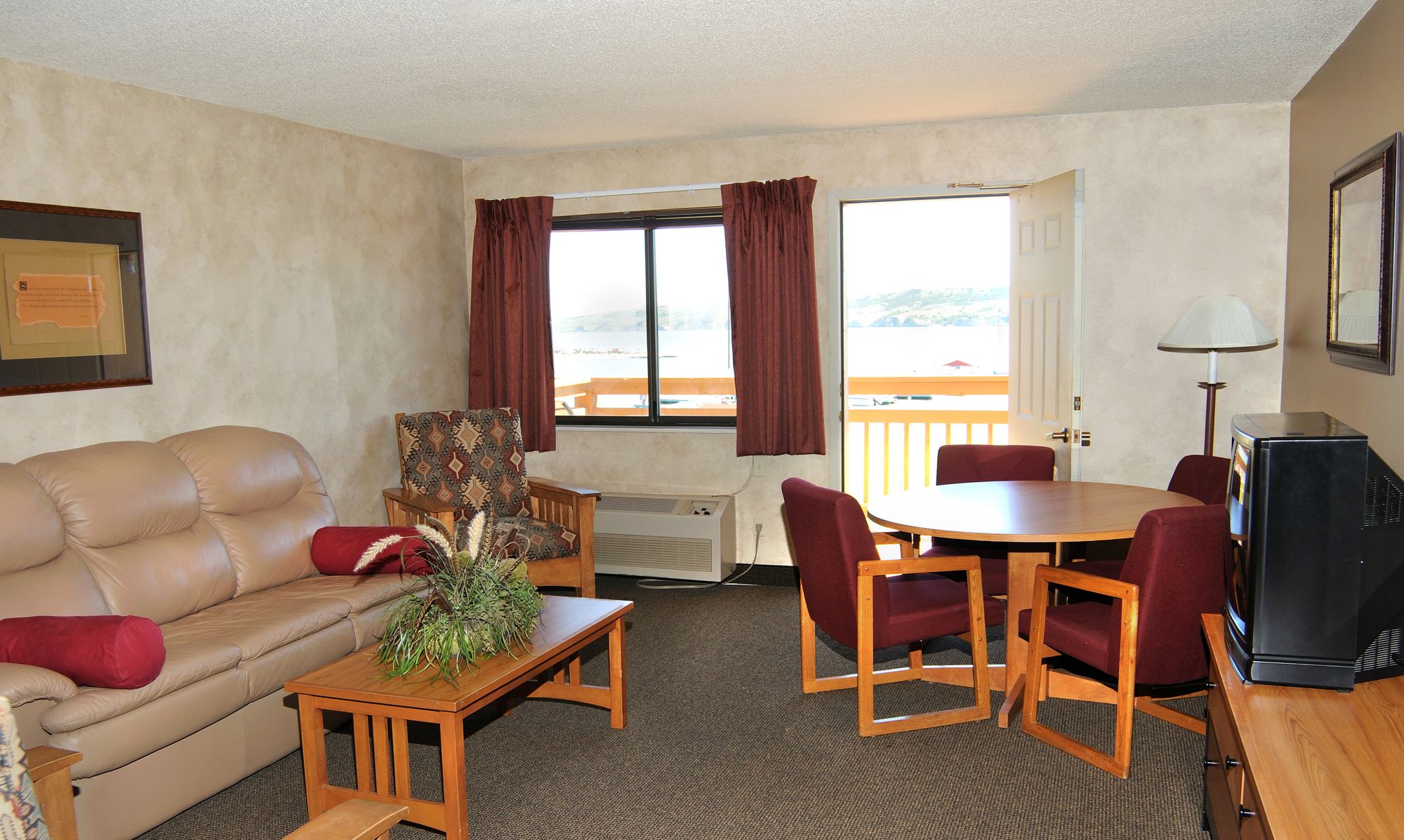 Фото Arrowwood Resort at Cedar Shore