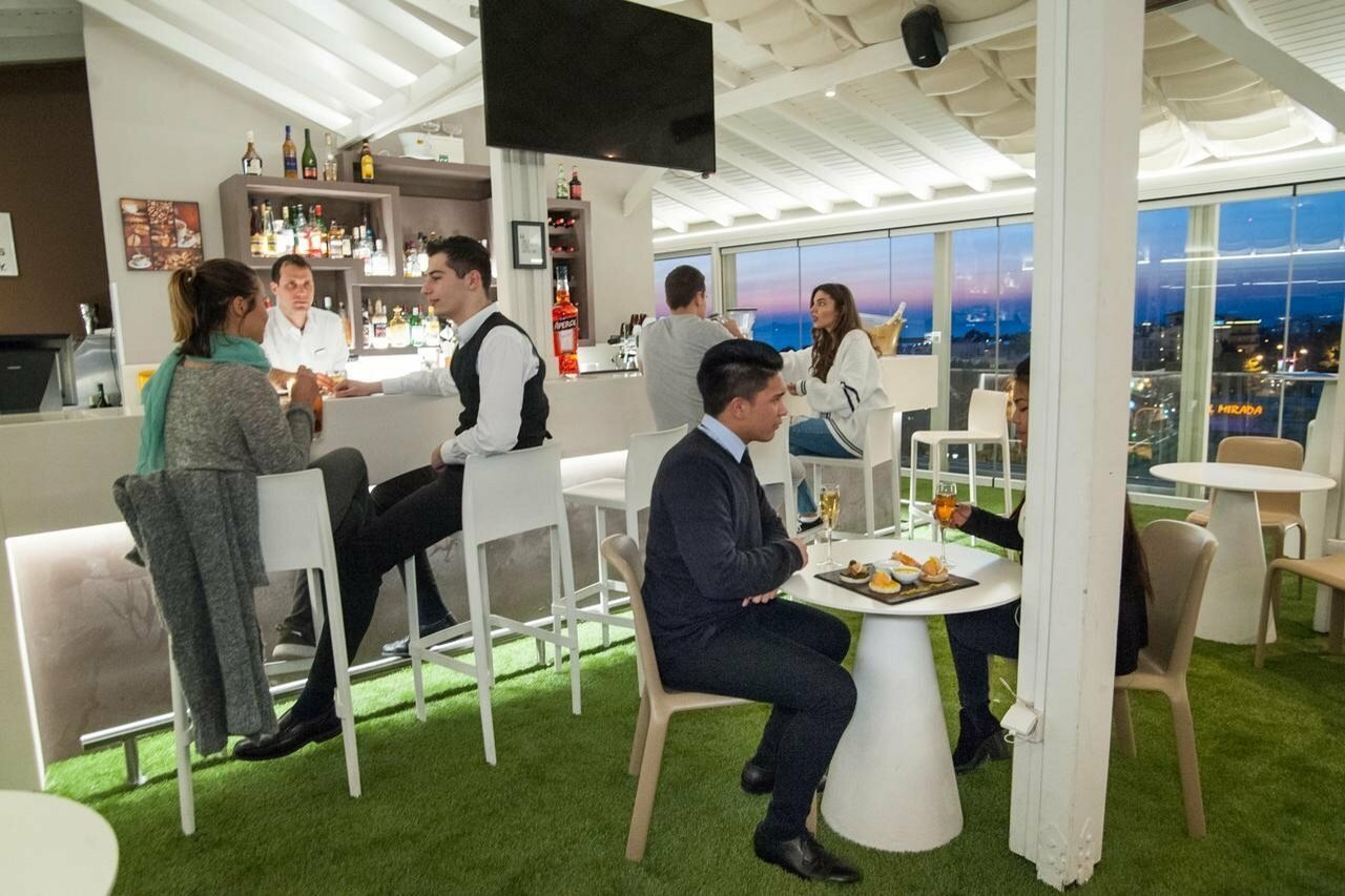 Фото Emmantina Hotel