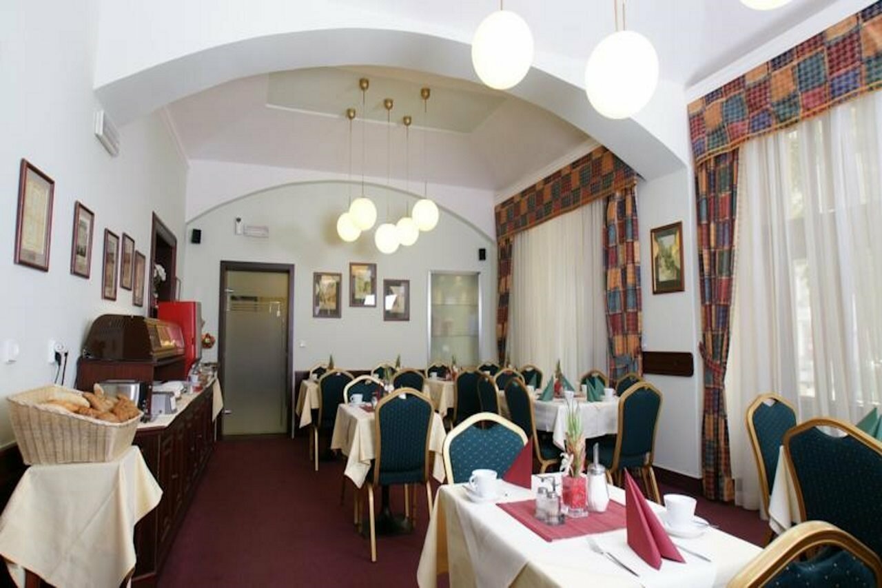 Фото Hotel Lunik