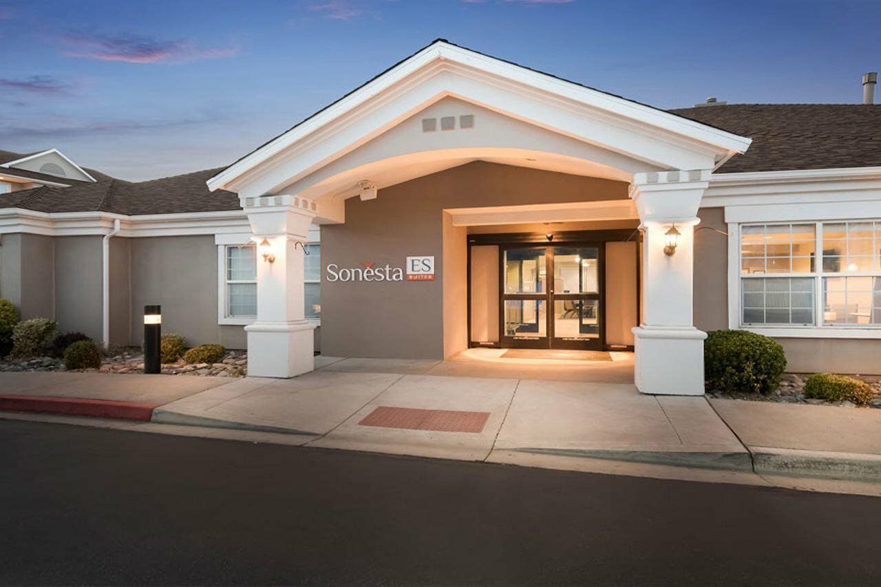 Фото Sonesta Es Suites Reno