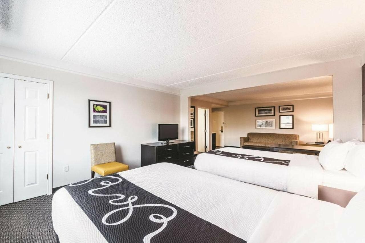 Фото La Quinta Inn & Suites by Wyndham San Antonio Downtown