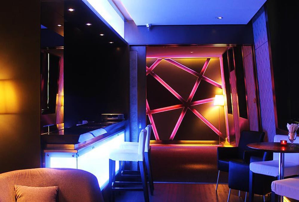 Фото The Brunei Hotel