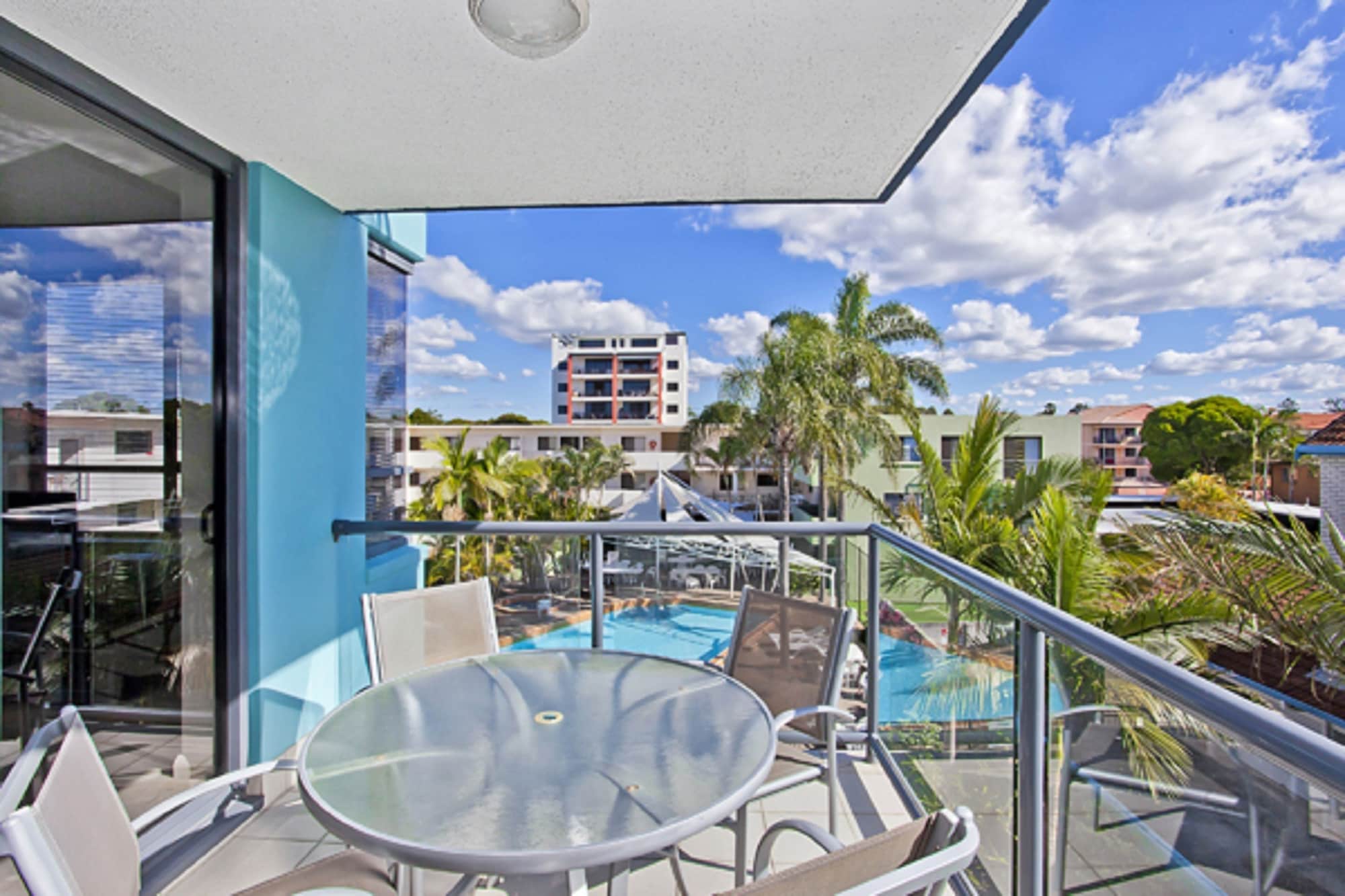 Фото Aqualine Apartments