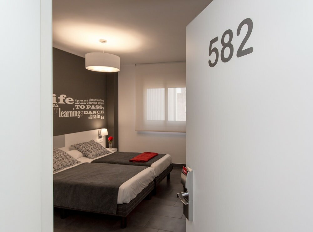 Фото 08028 Apartments