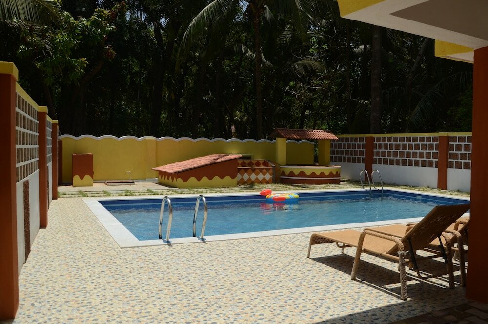 Фото A's Holiday Beach Resort