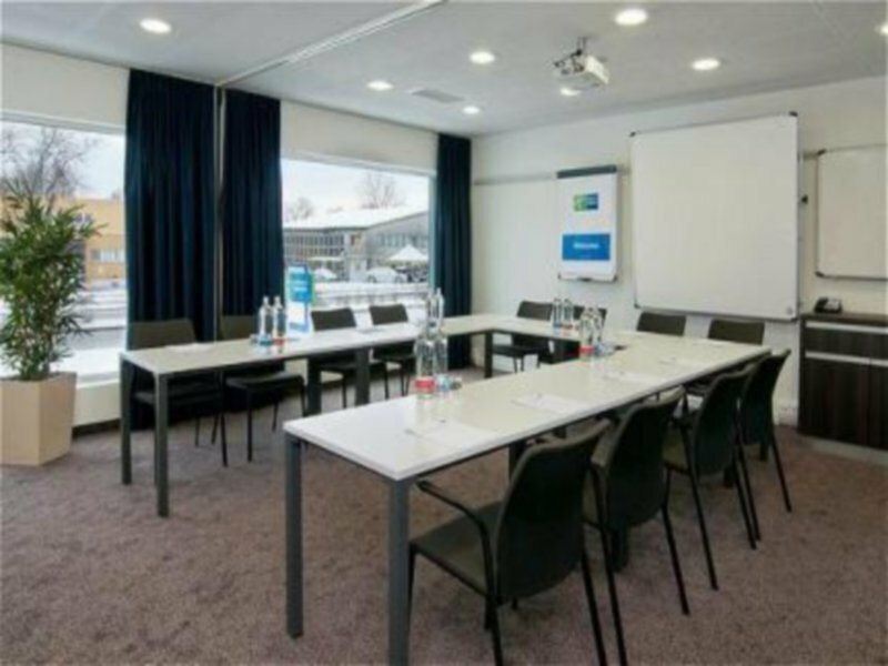 Фото Holiday Inn Express Zurich Airport, an Ihg Hotel