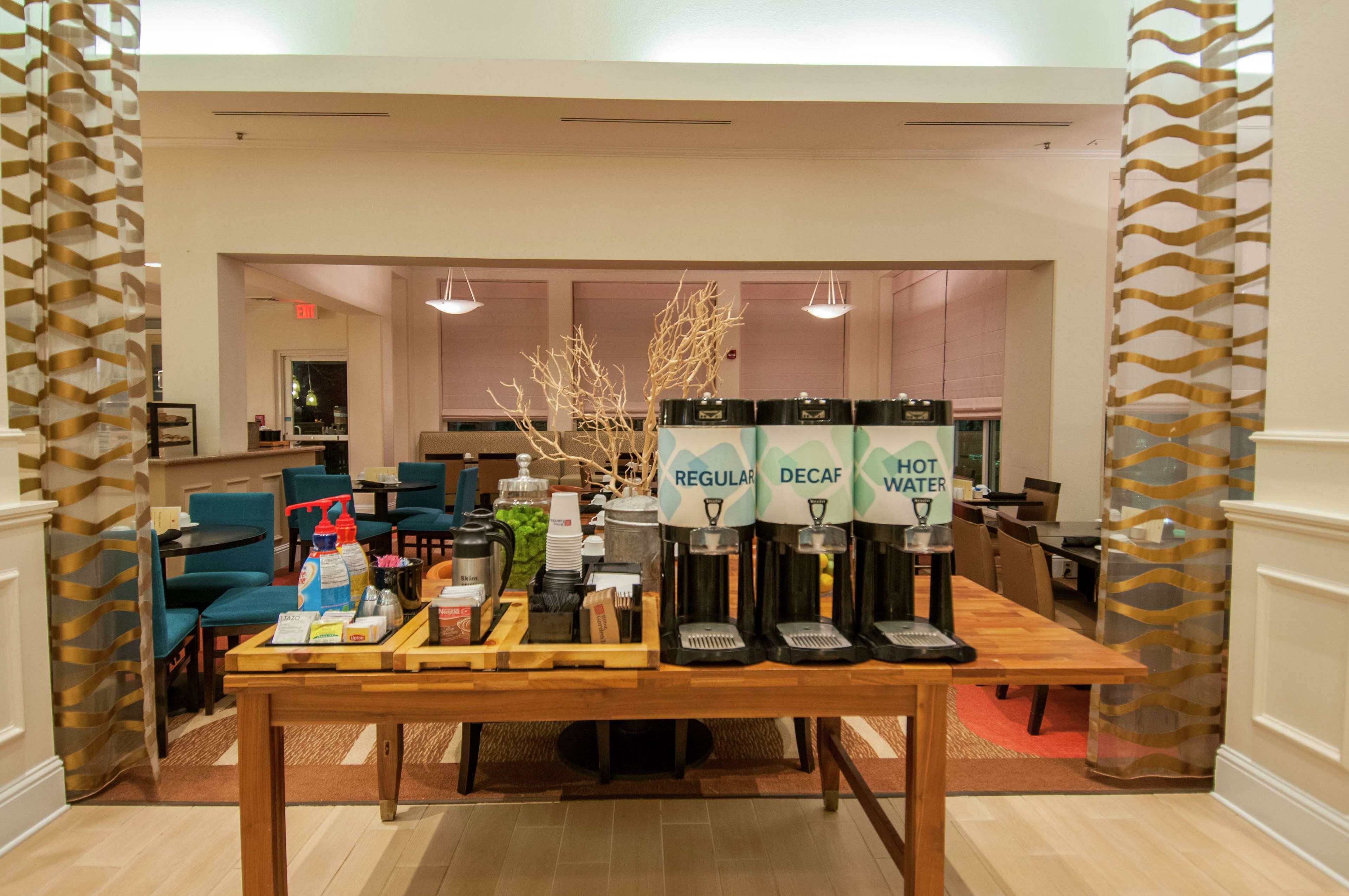 Фото Hilton Garden Inn New Orleans Airport