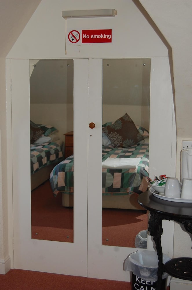 Фото Weatherbury Hotel