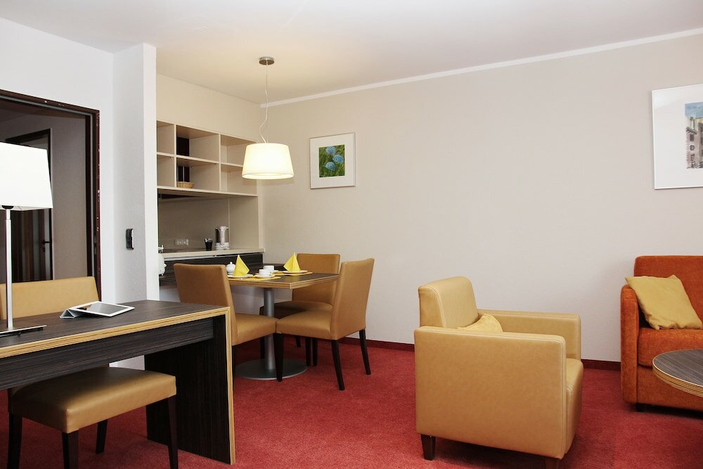 Фото Hotel Gästehaus Forum am Westkreuz