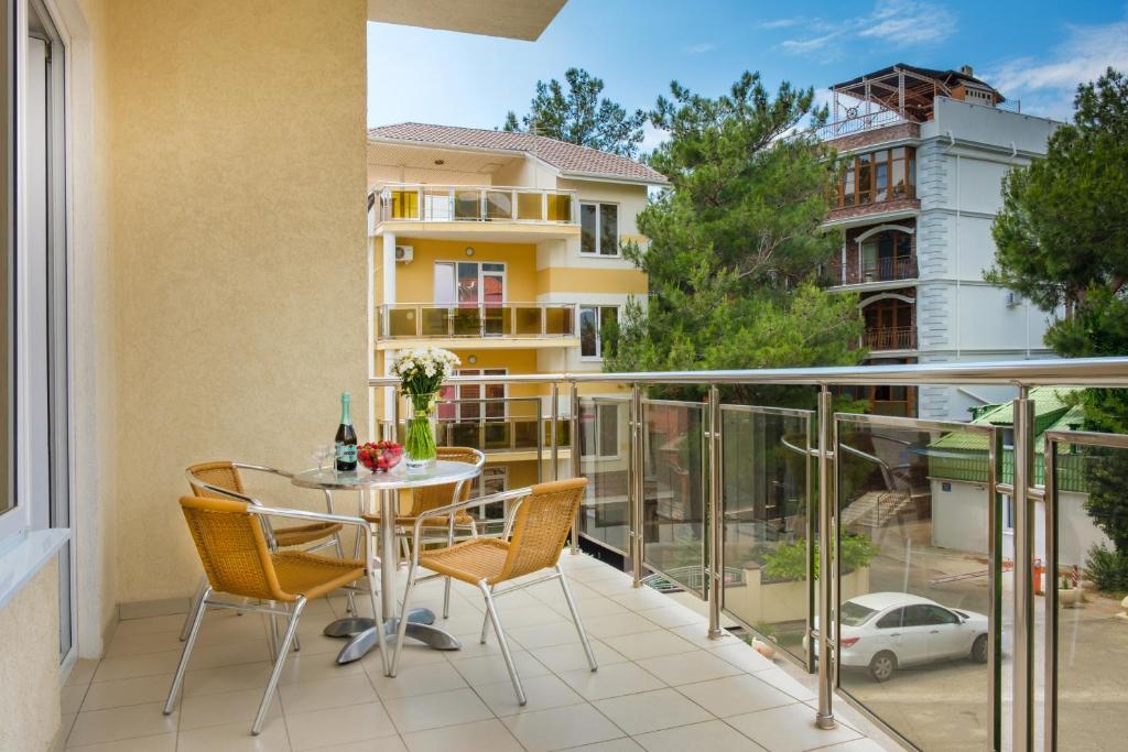 Фото Фрегат