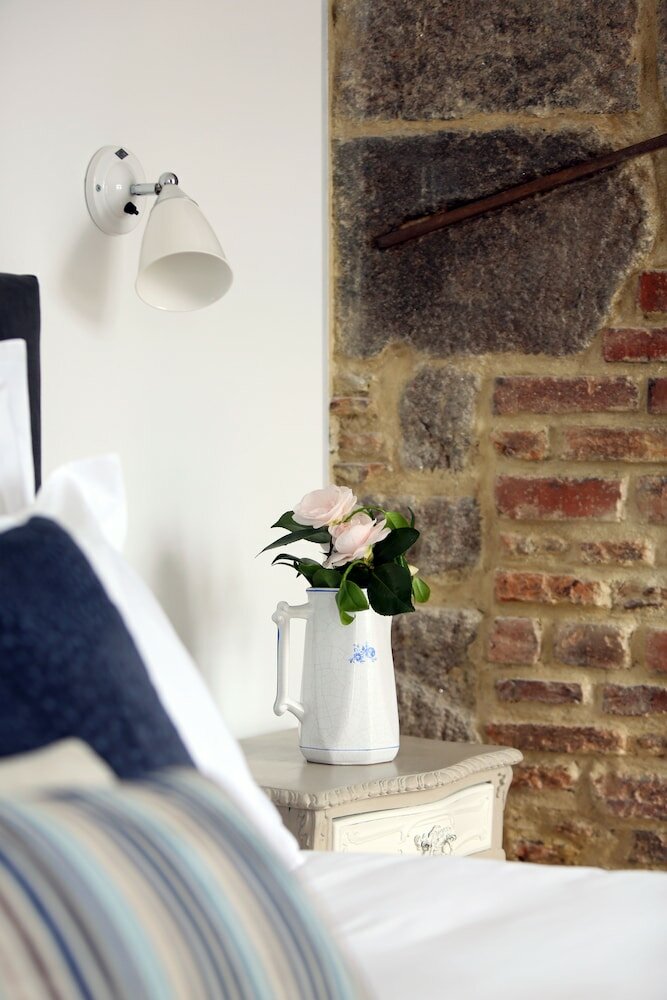 Фото 1872 River House