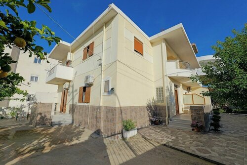 Гостиница Vila Kristian в Ксамиле