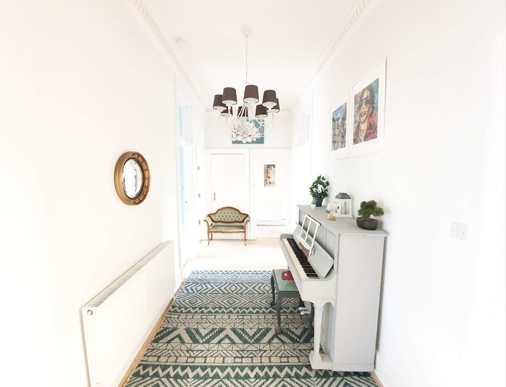 Фото Spacious Apartment In Glasgow
