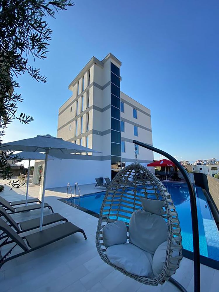 Фото Admiro Hotel