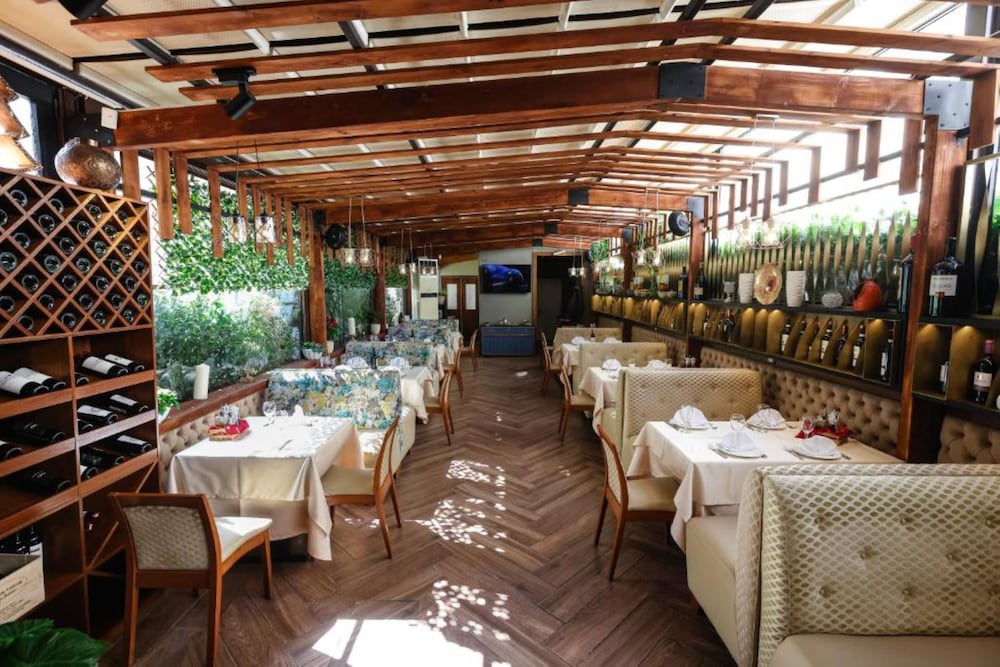 Фото Vila Ferdinand Modern Rooms In Tirana