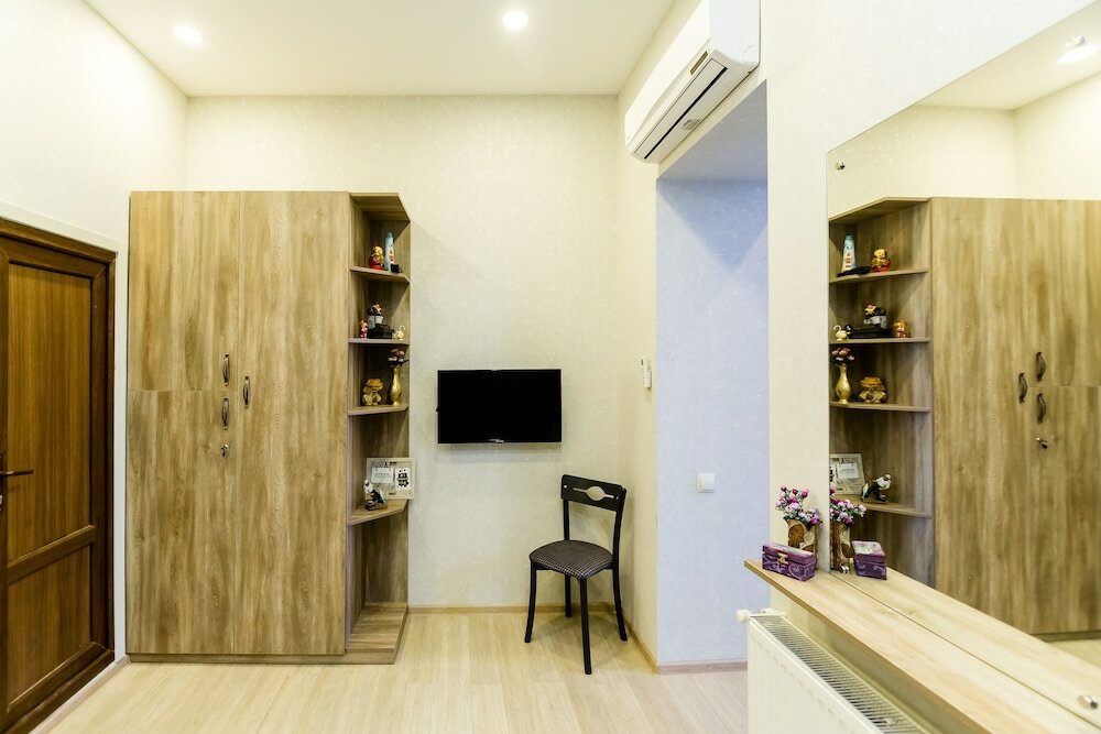 Фото Апартаменты Hb на ул. Цинамдзгвришвили