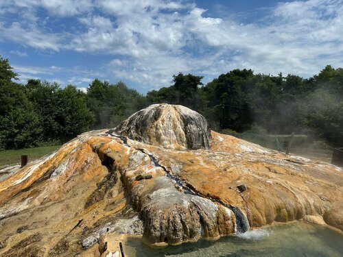 Гостиница Гаруда Бич Виллидж в Сухуме