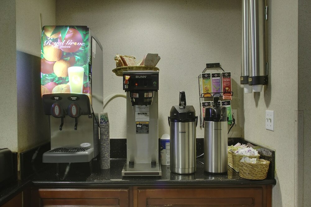 Фото Hospitality Inn