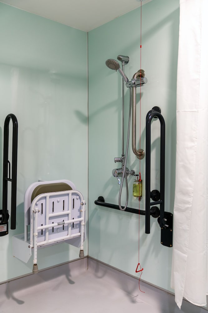 Фото EasyHotel London City Shoreditch