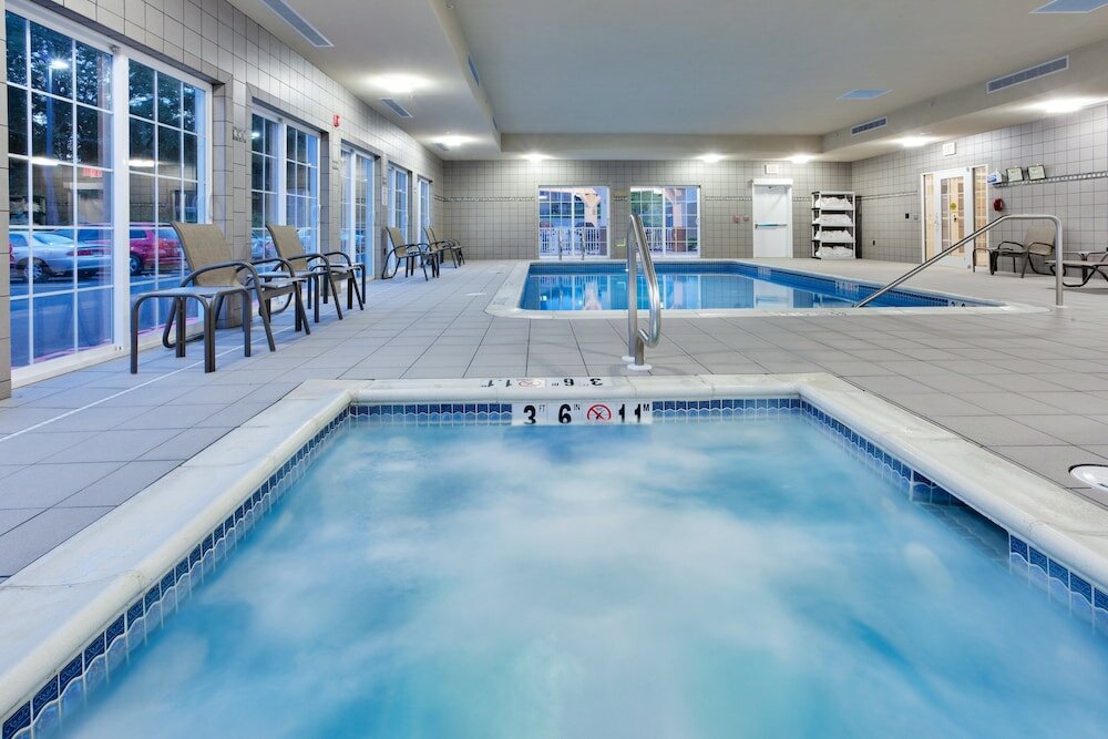 Фото Candlewood Suites Harrisburg, an Ihg Hotel