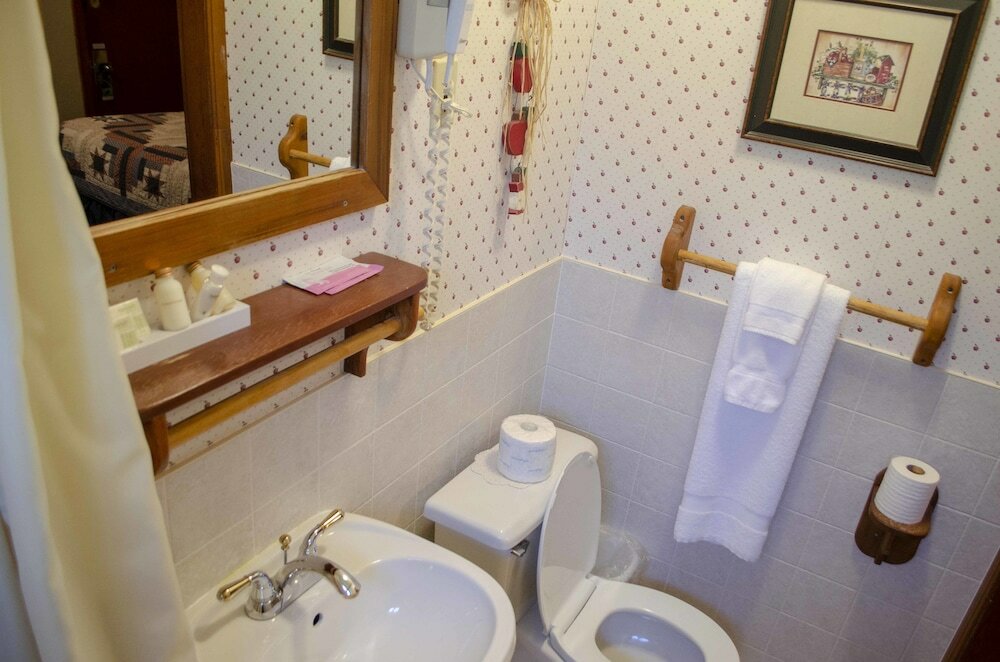 Фото Crandell Mountain Lodge