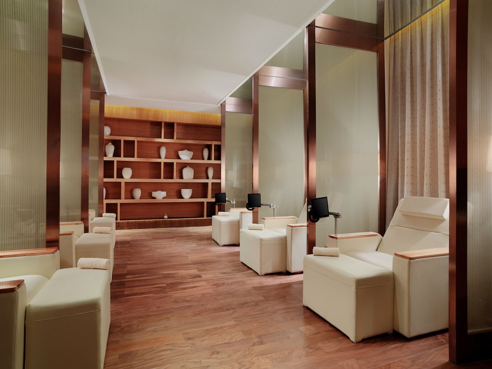 Фото Four Points by Sheraton Guangzhou Dongpu