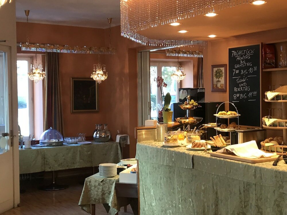 Фото Hotel Vier Jahreszeiten