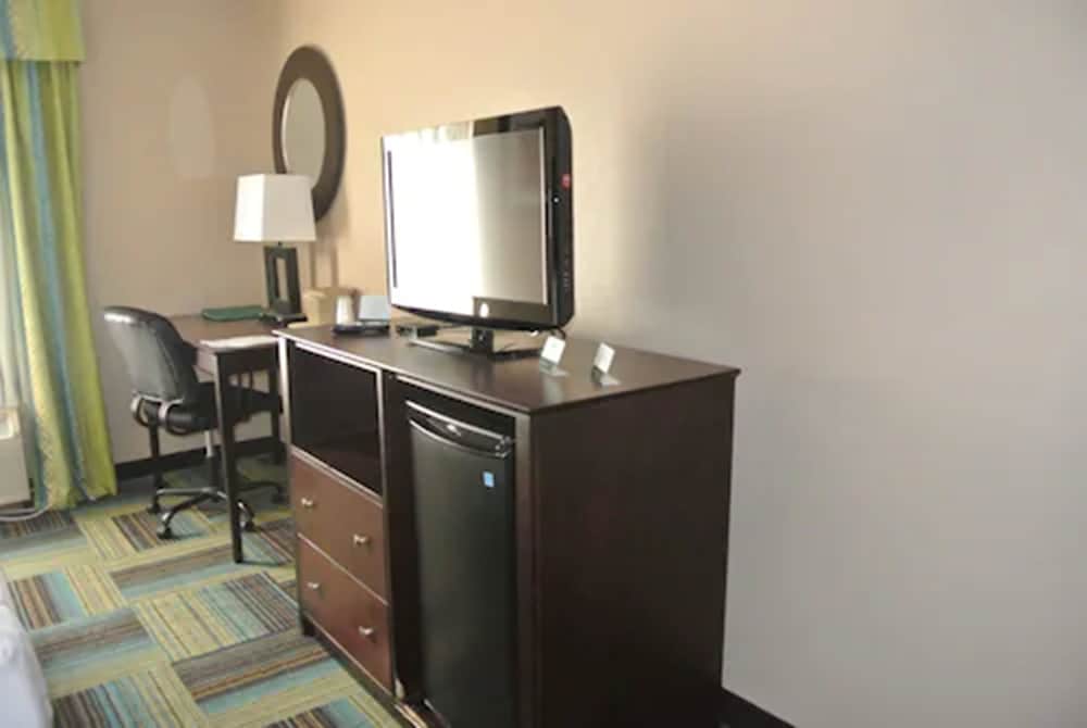 Фото Quality Inn & Suites Arnold - St Louis