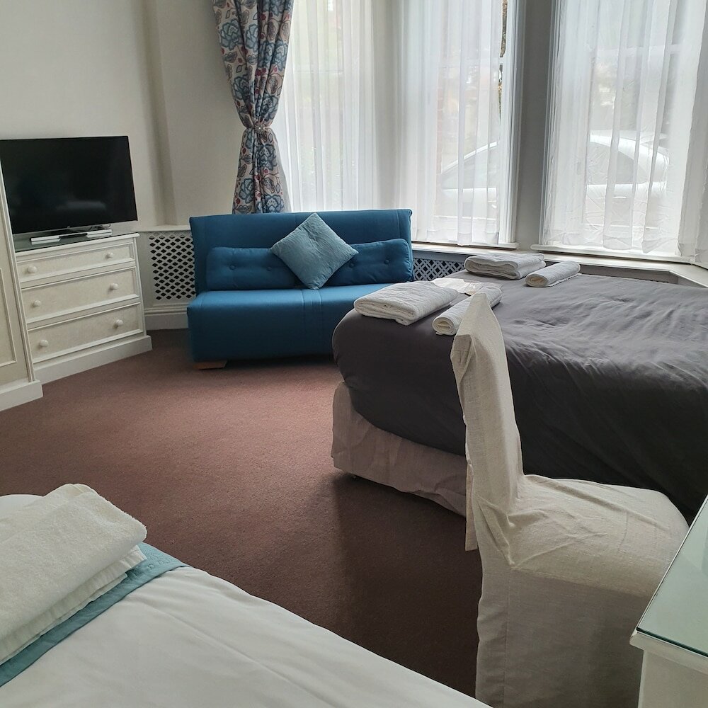 Фото St Margarets Hotel