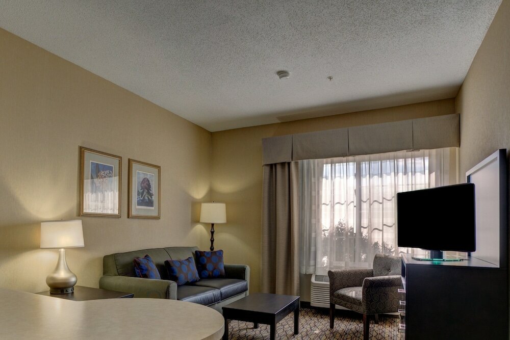 Фото Holiday Inn Hotel & Suites-Milwaukee Airport, an Ihg Hotel
