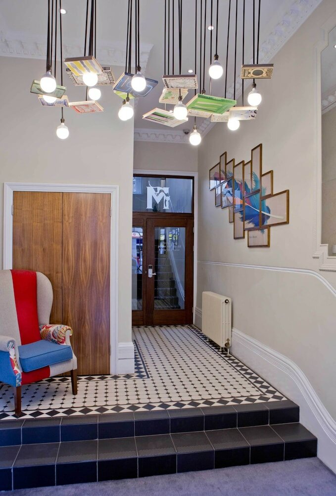 Фото Morton Hotel