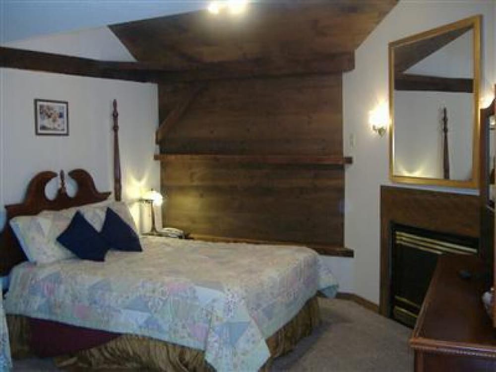 Фото Sturbridge Country Inn