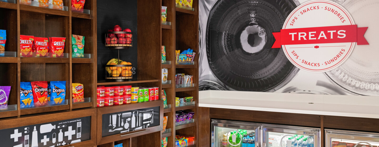 Фото Hampton Inn & Suites by Hilton Toronto Downtown