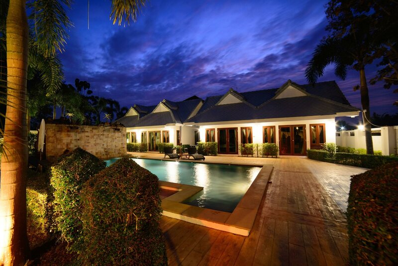 Гостиница RungNara Pool Villa