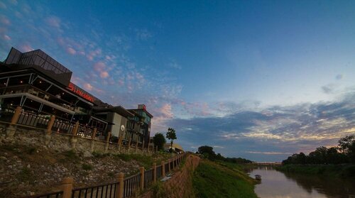 Гостиница Dragon River Avenue Hotel в Пхитсанулоке